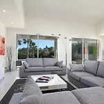 Modern Palmeras Pollença