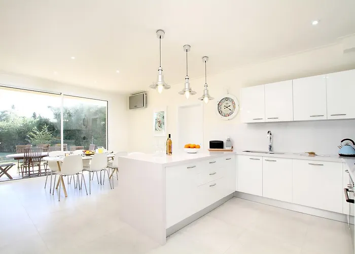 Modern Palmeras Pollensa